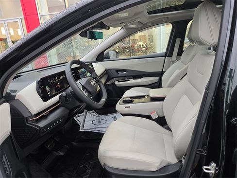 Used 2024 Nissan Ariya FWD image 22