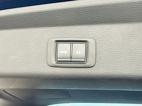 Used 2024 Mitsubishi Outlander SE image 29