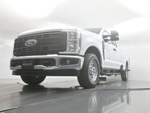 New 2026 Ford F350 XL w/ XL Chrome Package image 44