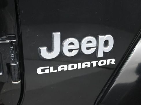 Used 2020 Jeep Gladiator Overland image 20
