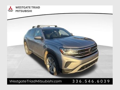 Used 2020 Volkswagen Atlas Cross Sport SEL image 1
