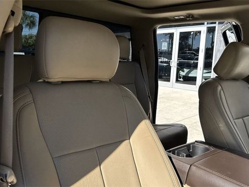 Used 2018 Ford F150 Lariat image 47