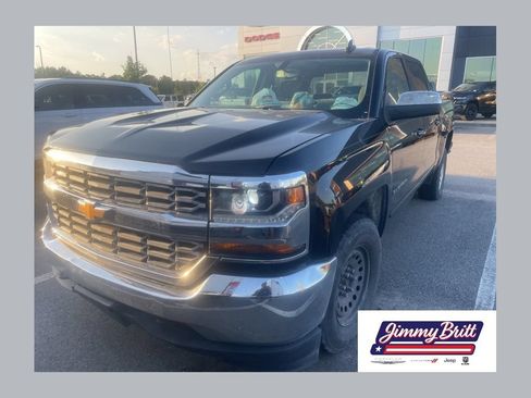 Used 2018 Chevrolet Silverado 1500 LT AWD/4WD image 1