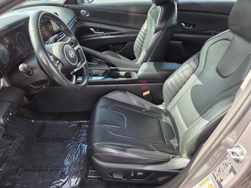 Used 2024 Hyundai Elantra Limited FWD image 10