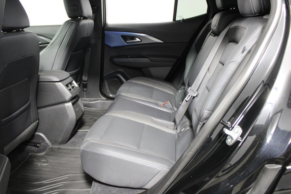 Used 2024 Chevrolet Equinox EV LT w/ LPO, All-Weather Mat Package FWD image 21