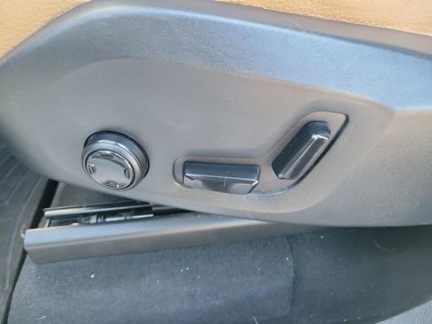 Used 2018 Volvo XC90 T5 Momentum image 18