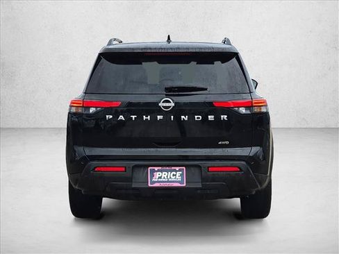 Used 2025 Nissan Pathfinder SV AWD/4WD image 7
