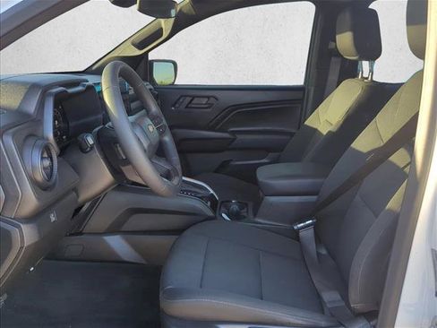 Used 2024 Chevrolet Colorado W/T w/ Safety Package image 8