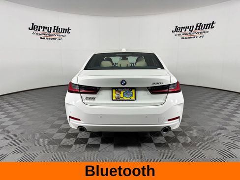 Used 2025 BMW 330i Sedan w/ Convenience Package RWD image 8