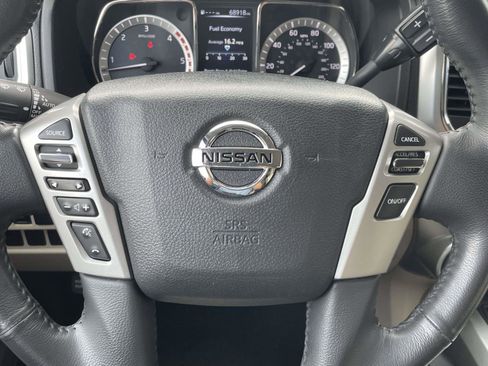 Used 2016 Nissan Titan SV AWD/4WD image 17