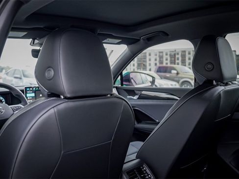 New 2026 Volkswagen Tiguan SE R-Line image 25