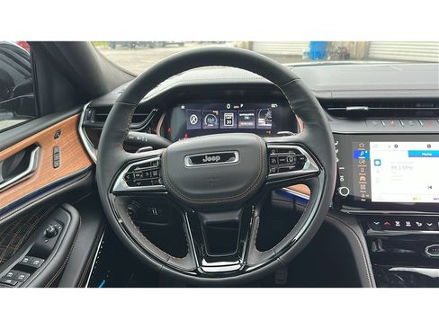 New 2026 Jeep Grand Cherokee Summit w/ Obsidian Package AWD/4WD image 19