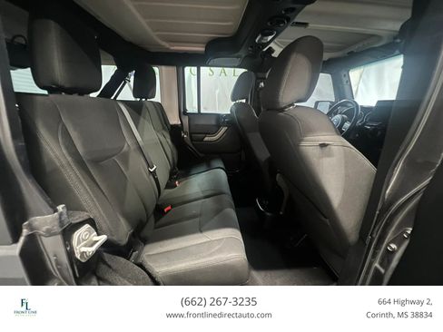 Used 2018 Jeep Wrangler Unlimited Sport S AWD/4WD image 12