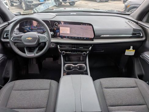 New 2026 Chevrolet Traverse LT w/ Sun and Wheel Package FWD image 25