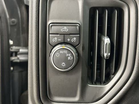 Used 2020 Chevrolet Silverado 1500 Custom w/ Custom Value Package RWD image 19