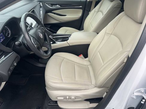 Used 2020 Buick Enclave Essence w/ Sound and Sites Package image 19