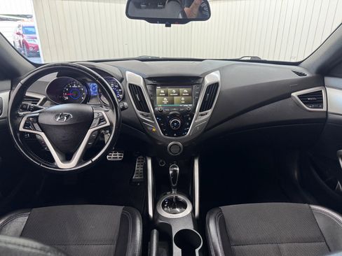Used 2016 Hyundai Veloster Coupe 3D w/ Option Group 02 image 17