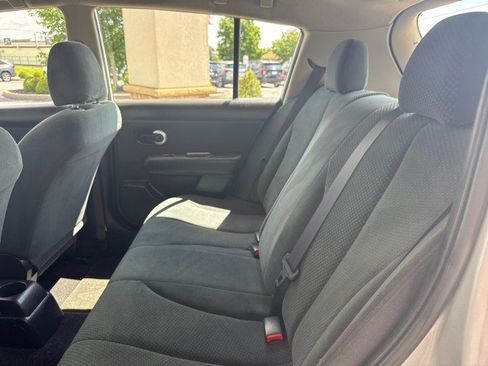 Used 2012 Nissan Versa 1.8 S FWD image 7