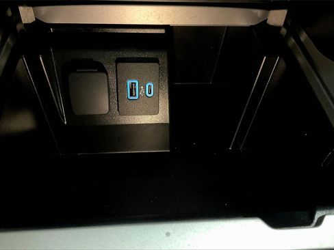 Certified 2022 Ford Explorer Platinum w/ Equipment Group 601A image 32