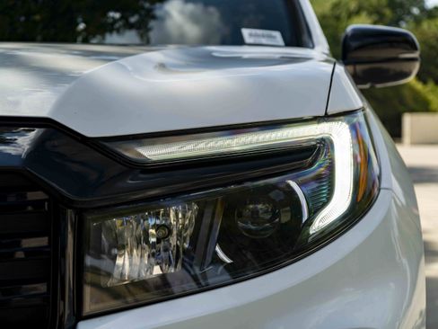 Used 2023 Honda Ridgeline Black Edition image 11