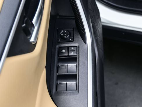 Used 2022 Toyota RAV4 XLE w/ XLE Grade Weather Package AWD/4WD image 10