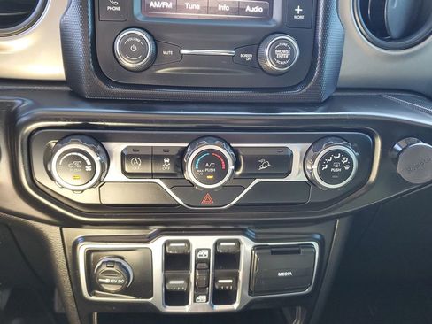Used 2020 Jeep Wrangler Unlimited Sport S AWD/4WD image 23