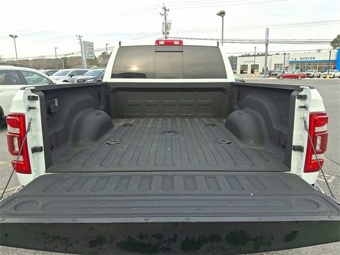 Used 2024 RAM 2500 Tradesman w/ Chrome Appearance Group image 28