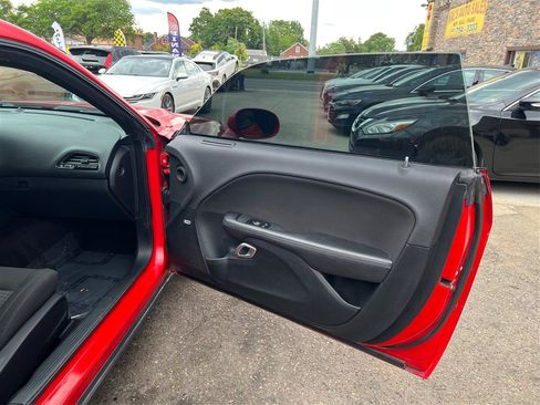 Used 2018 Dodge Challenger SXT w/ Blacktop Package RWD image 31
