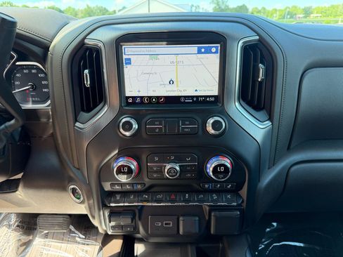 Used 2021 GMC Sierra 2500 Denali w/ Denali Ultimate Package AWD/4WD image 39