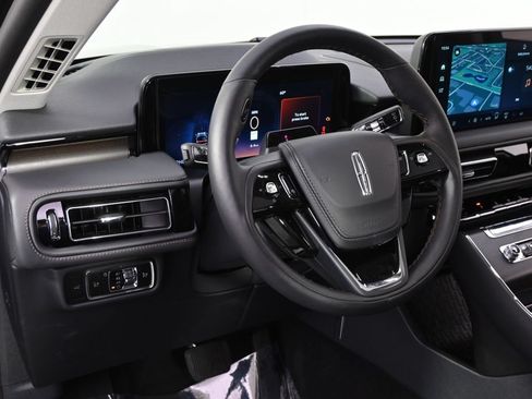 New 2026 Lincoln Aviator Reserve AWD/4WD image 11