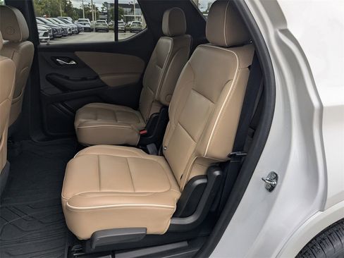 Certified 2023 Chevrolet Traverse Premier w/ LPO, Floor Liner Package image 11
