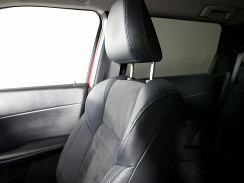 Used 2022 Mitsubishi Outlander SE image 38