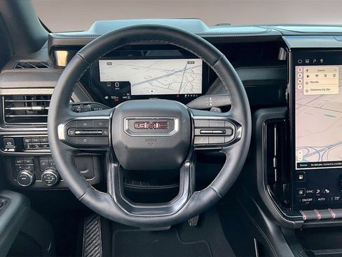 Used 2025 GMC Yukon XL AT4 w/ AT4 Premium Package image 5