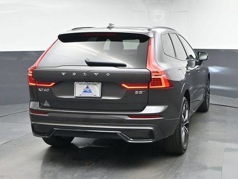 Used 2023 Volvo XC60 B5 Plus w/ Climate Package AWD/4WD image 8