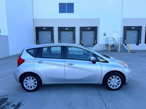 Used 2016 Nissan Versa Note SV FWD image 6