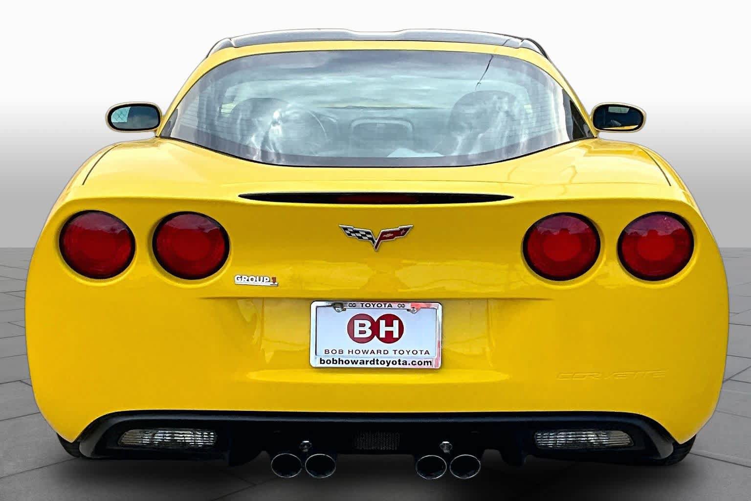 Used 2007 Chevrolet Corvette Coupe w/ Preferred Equipment Group RWD image 4