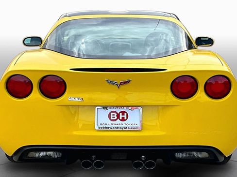 Used 2007 Chevrolet Corvette Coupe w/ Preferred Equipment Group RWD image 4