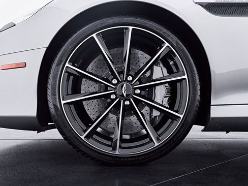 Used 2016 Aston Martin DB9 GT RWD image 3