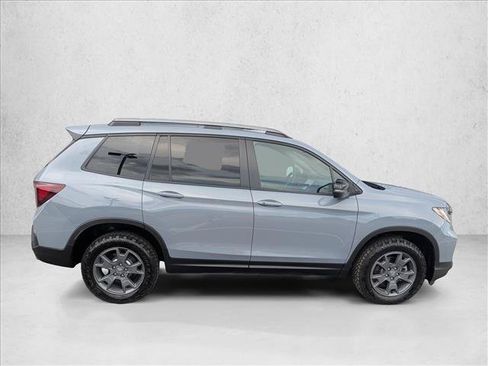 Certified 2025 Honda Passport TrailSport image 4