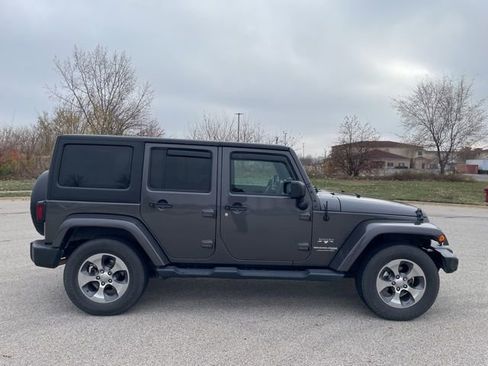 Used 2018 Jeep Wrangler Unlimited Sahara w/ Dual Top Group image 2