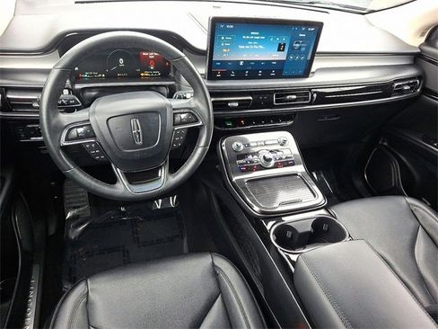 Used 2022 Lincoln Nautilus FWD image 11