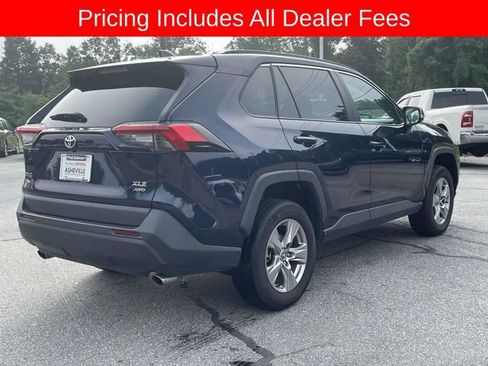 Used 2024 Toyota RAV4 XLE AWD/4WD image 5