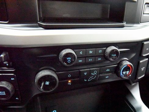 Used 2023 Ford F350 XLT w/ 360-Degree Camera Package image 17