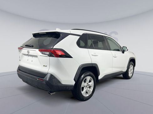 Used 2021 Toyota RAV4 XLE image 7