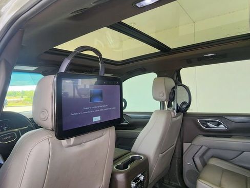 Used 2022 GMC Yukon XL SLT w/ SLT Premium Package image 20