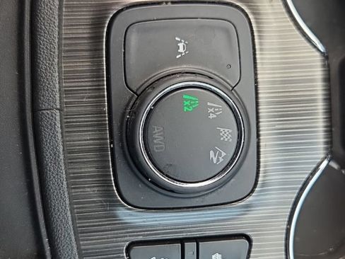 Used 2023 GMC Acadia SLT w/ Preferred Package AWD/4WD image 32