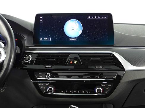 Used 2023 BMW 530e w/ M Sport Package image 26