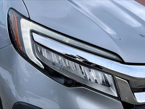 Used 2020 Honda Pilot Touring image 32