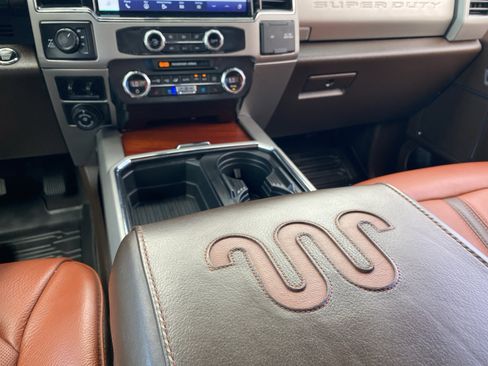 Used 2022 Ford F350 King Ranch w/ King Ranch Ultimate Package AWD/4WD image 13