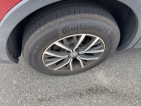 Used 2019 Volkswagen Tiguan SE image 10